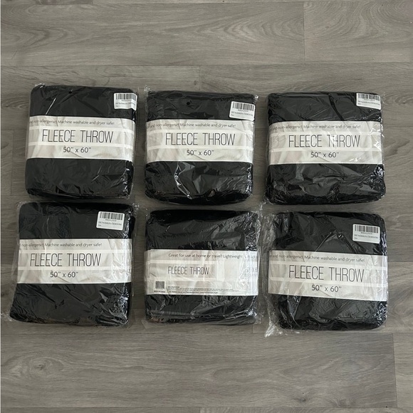 Black Fleece Throw Blanket Set